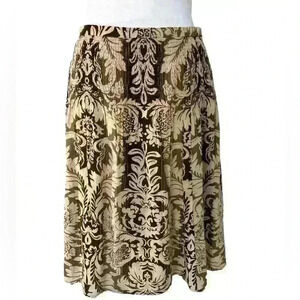 Ann Taylor Cotton Smocked Hips Full Skirt. Size 2, fits 4